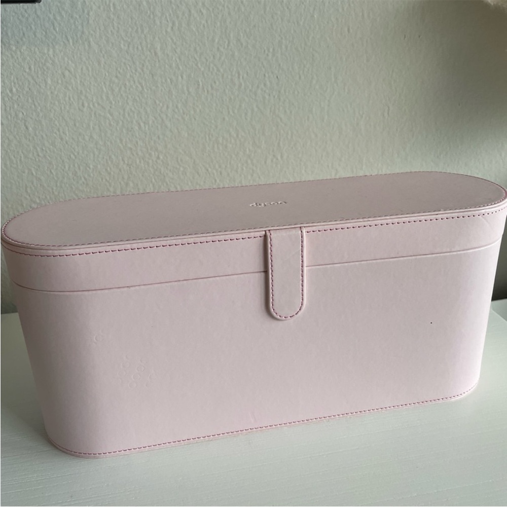 Dyson Pale Rose Presentation Case